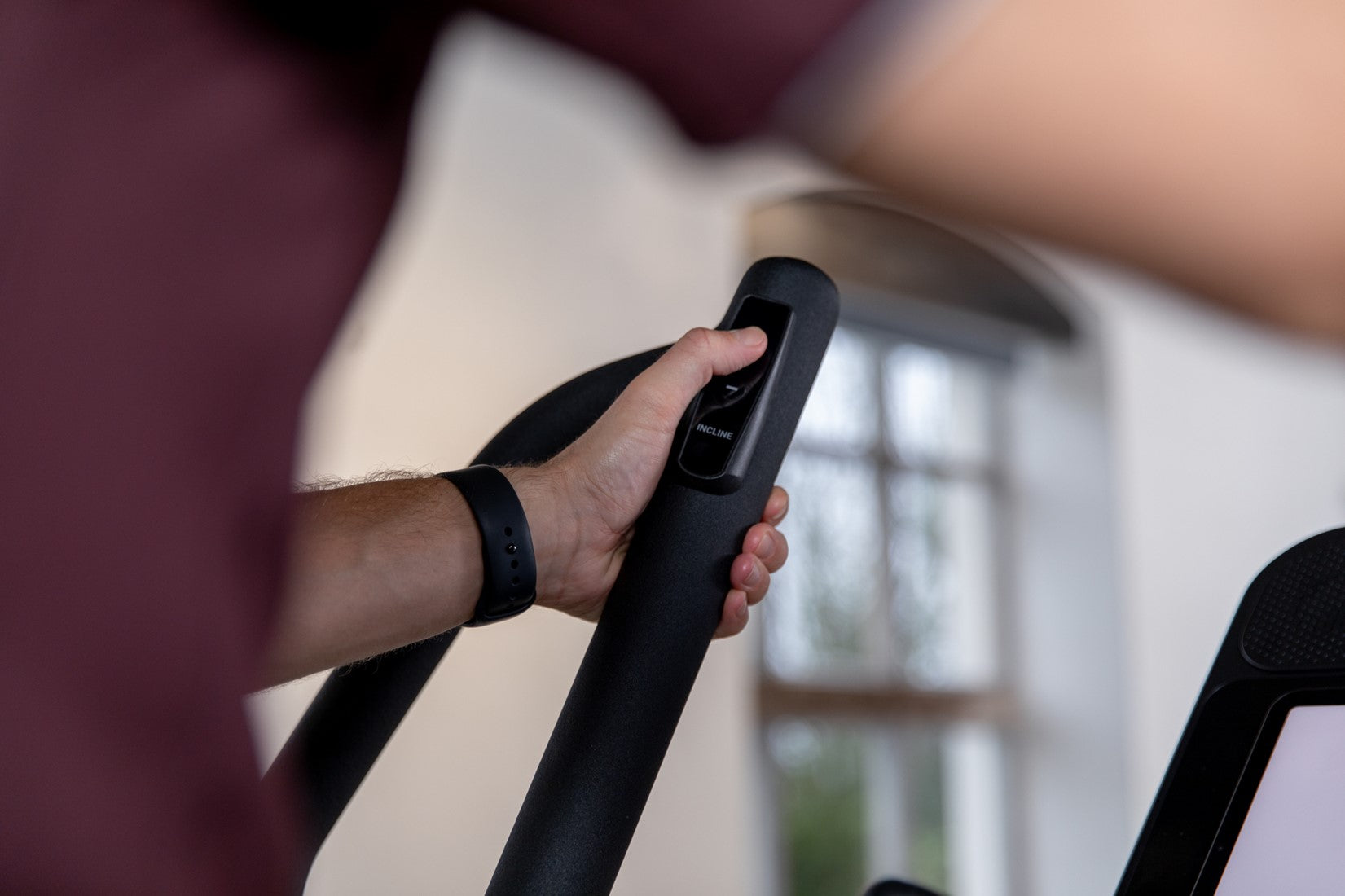 Flow Fitness PERFORM X5i Commercial Front Cross-Trainer